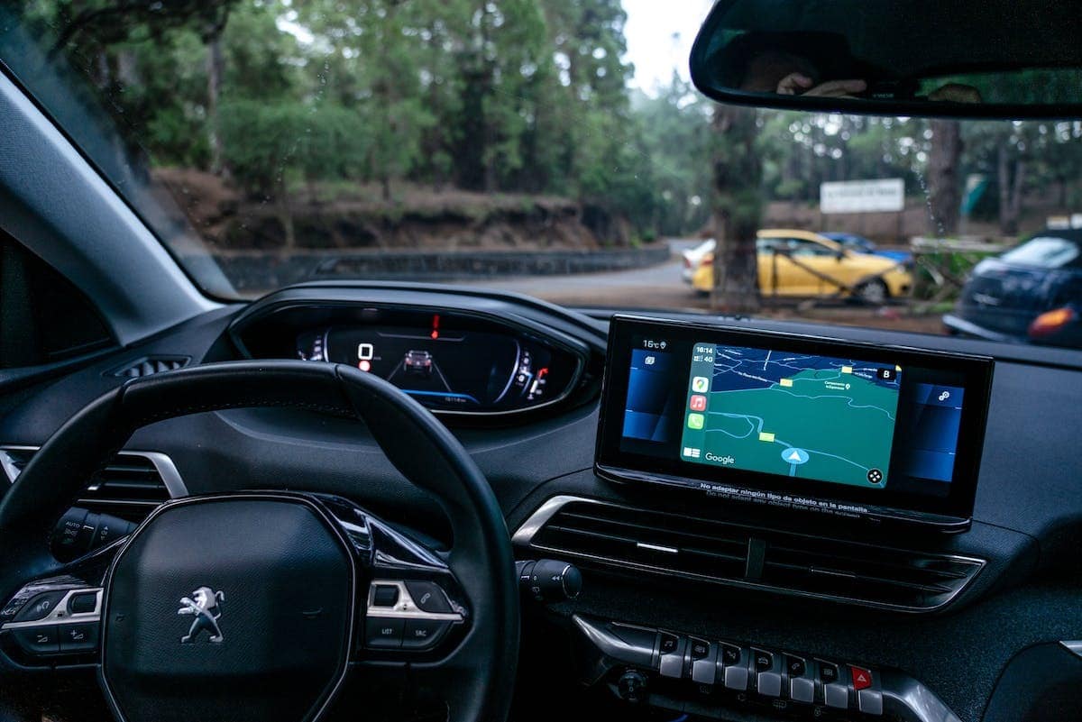 Un regard attentif sur la capacité de rangement du Peugeot 2008 : vie à bord et utilisation du coffre